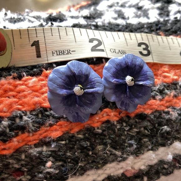 Violet earrings - Picture 2 of 3